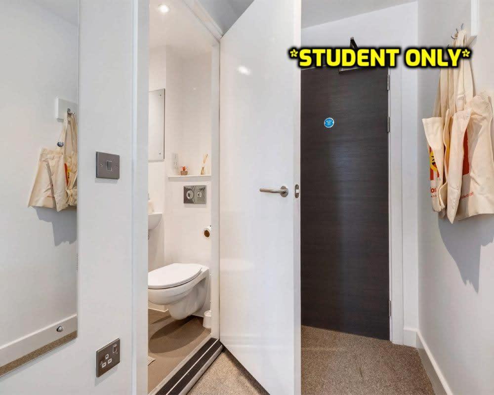 Student Only Zeni Ensuite Rooms, Colchester Dış mekan fotoğraf